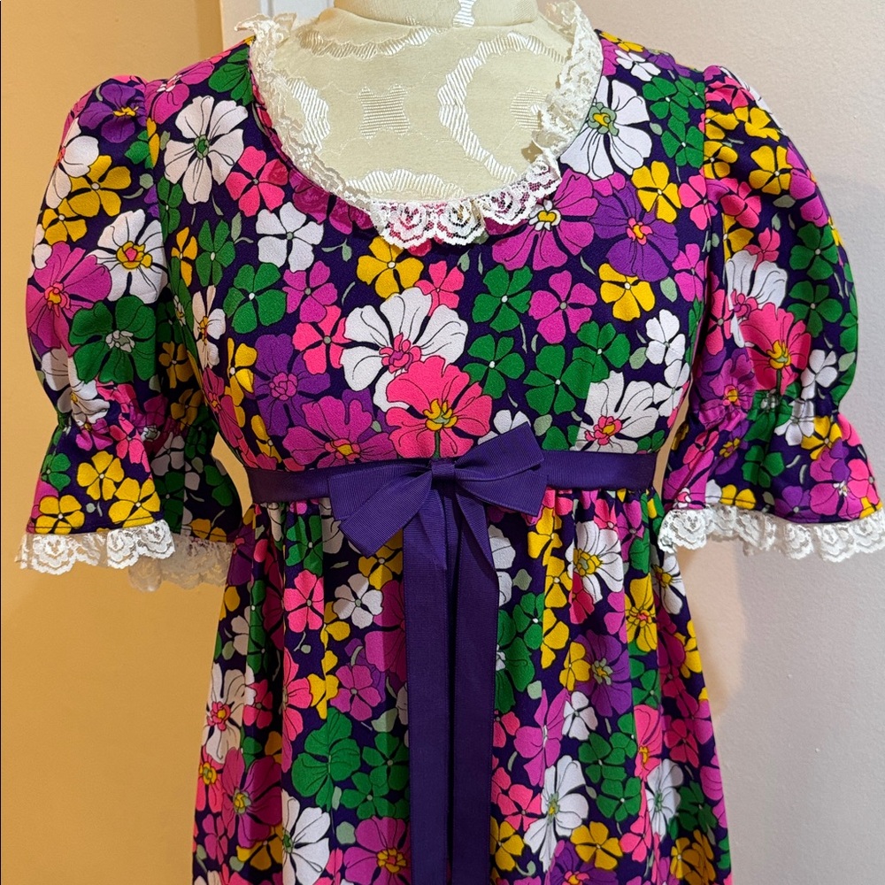 Vintage 60’s Floral Brights Lace Trim Ruffle Sleeve Grosgrain Bow Zip Maxi Dress